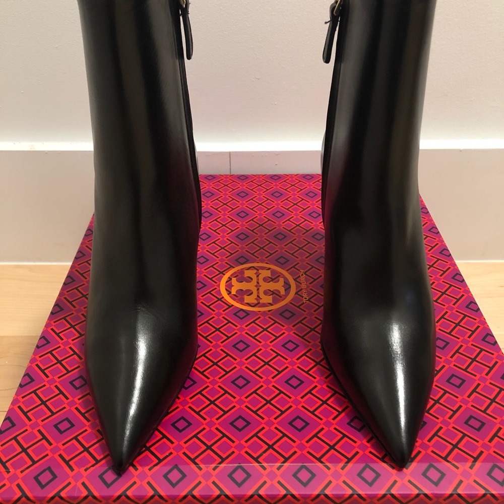 BRAND NEW TORY BURCH BLACK BOOTIES. - Picture 2 of 3